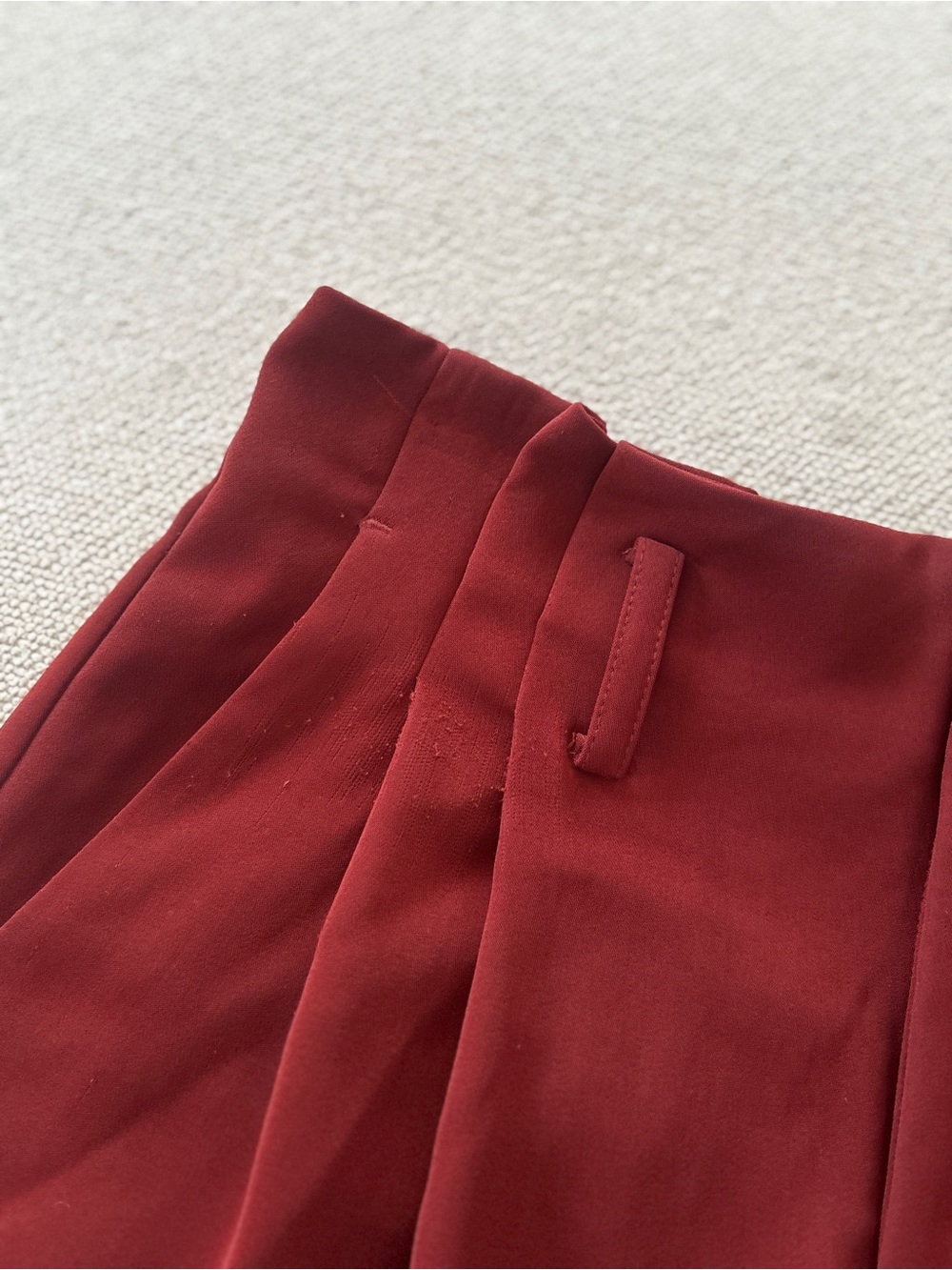 Vince Pleated High Rise Paper-Bag Shorts Redwood Red Size 6 - Picture 2 of 5
